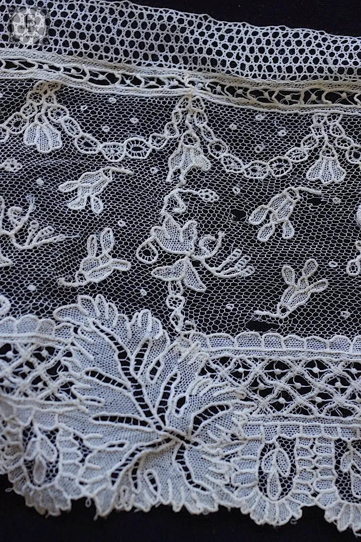 アンティークレース　dentelle ancienne ブリュクセル　93cm .FR a l'epoque