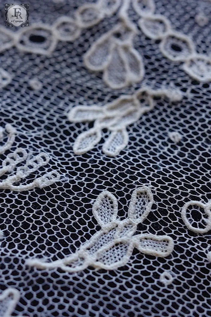 アンティークレース　dentelle ancienne ブリュクセル　93cm .FR a l'epoque