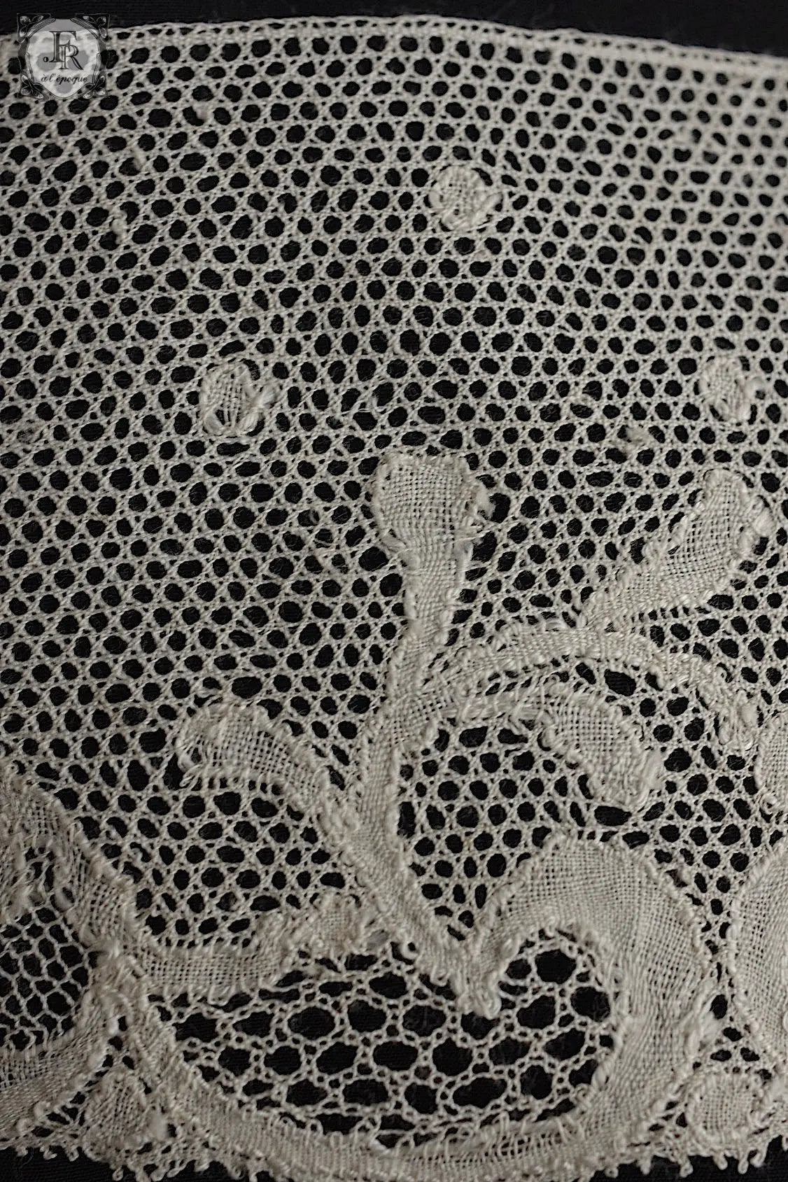 アンティークレース　dentelle ancienne antique lace  66cm 104cm 76cm .FR a l'epoque