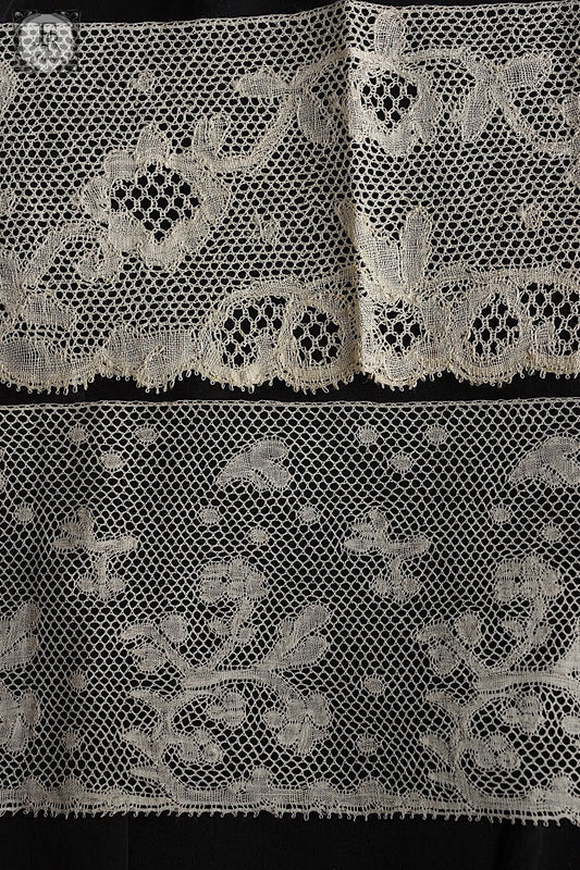 アンティークレース　dentelle ancienne antique lace  71cm 205cm .FR a l'epoque