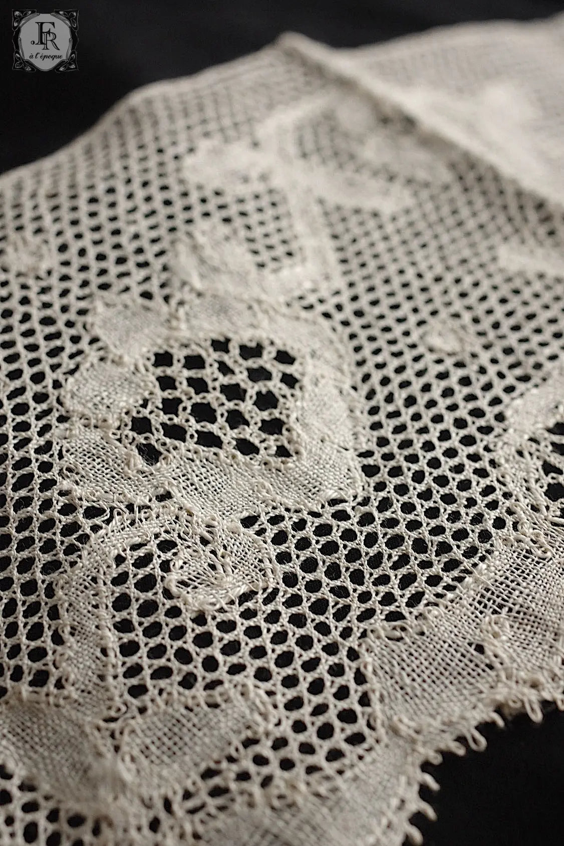 アンティークレース　dentelle ancienne antique lace  71cm 205cm .FR a l'epoque