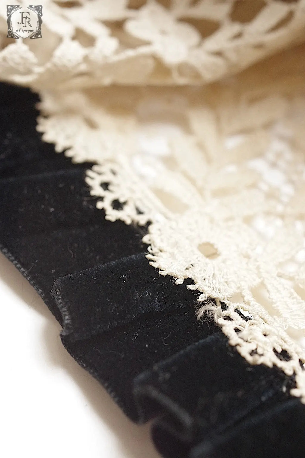 アンティークレース　dentelle ancienne antique lace ベルベットプリーツ　素材 .FR a l'epoque