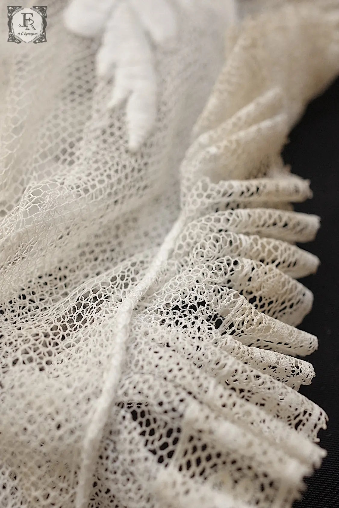 アンティークレース　dentelle ancienne antique lace ボネ刺繍 .FR a l'epoque