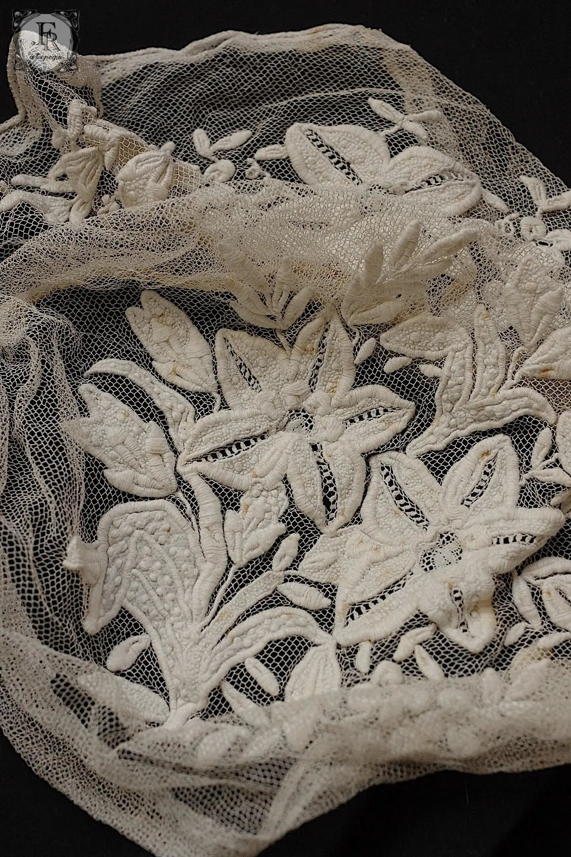 アンティークレース　dentelle ancienne antique lace ボネ刺繍 .FR a l'epoque