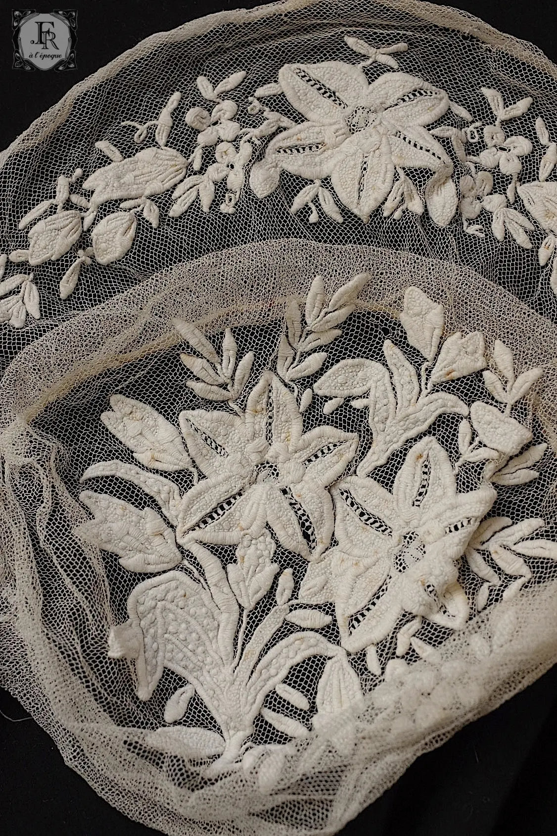 アンティークレース　dentelle ancienne antique lace ボネ刺繍 .FR a l'epoque