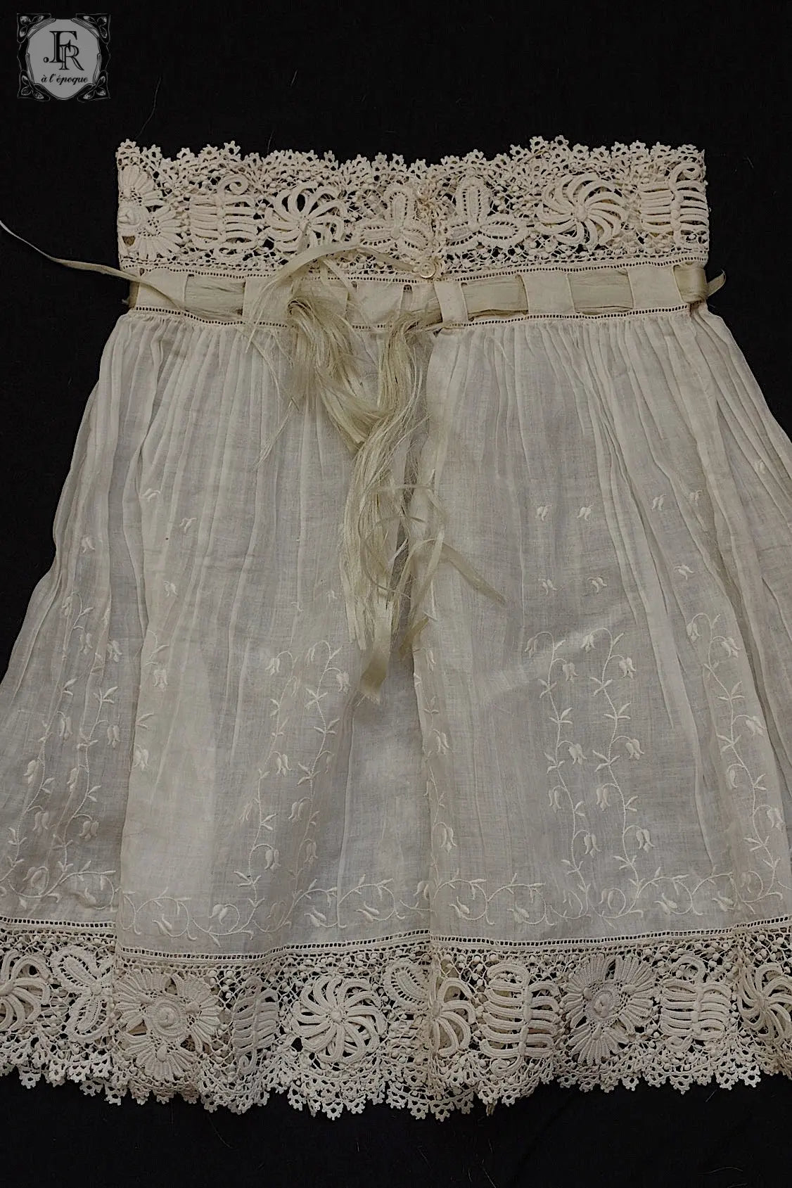 アンティークレース　dentelle ancienne antique lace 子供服　素材 .FR a l'epoque