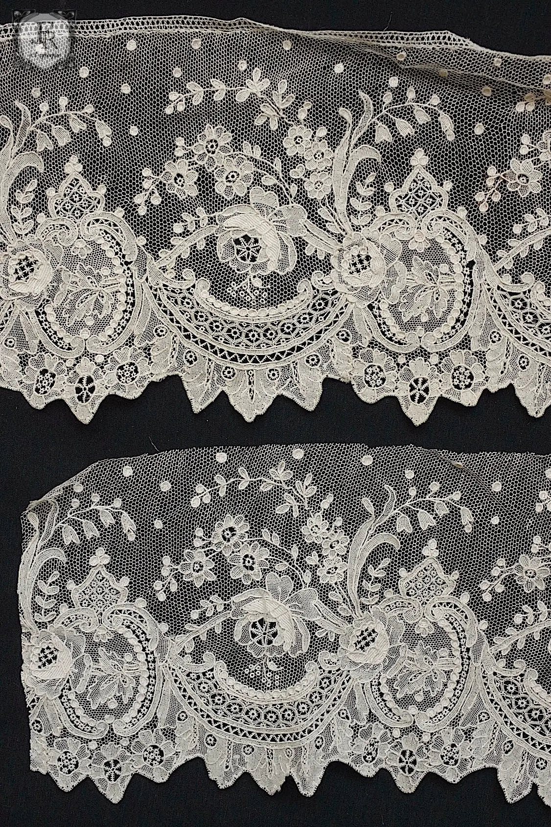 Antique lace dentelle ancienne 11 pieces - a l'epoque Antique lace dentelle ancienne 11 pieces - a l'epoque