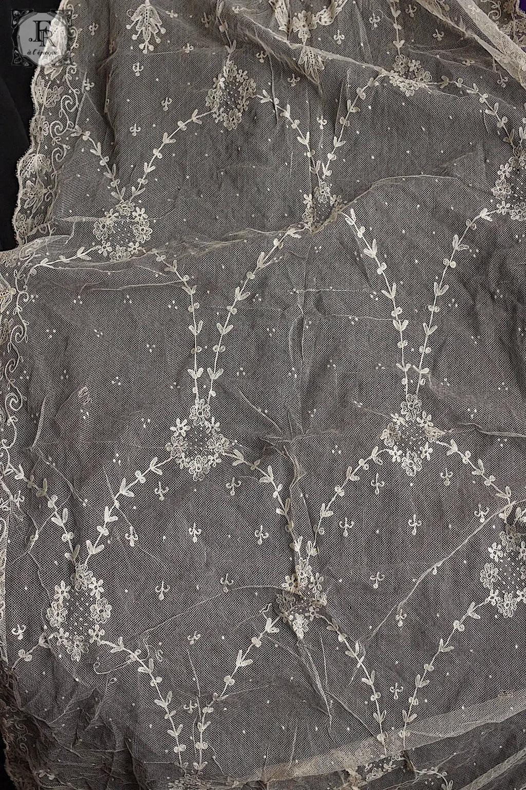 アンティークレース　dentelle ancienne antique lace 　装飾用 .FR a l'epoque