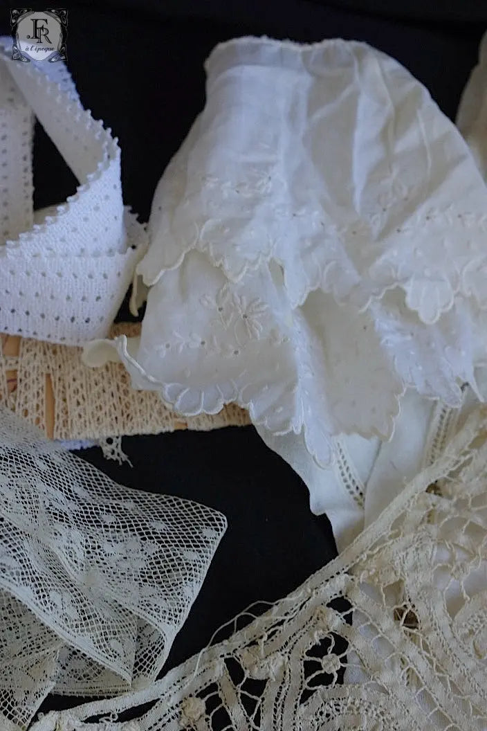 アンティークレース　dentelle ancienne lots 2 .FR a l'epoque