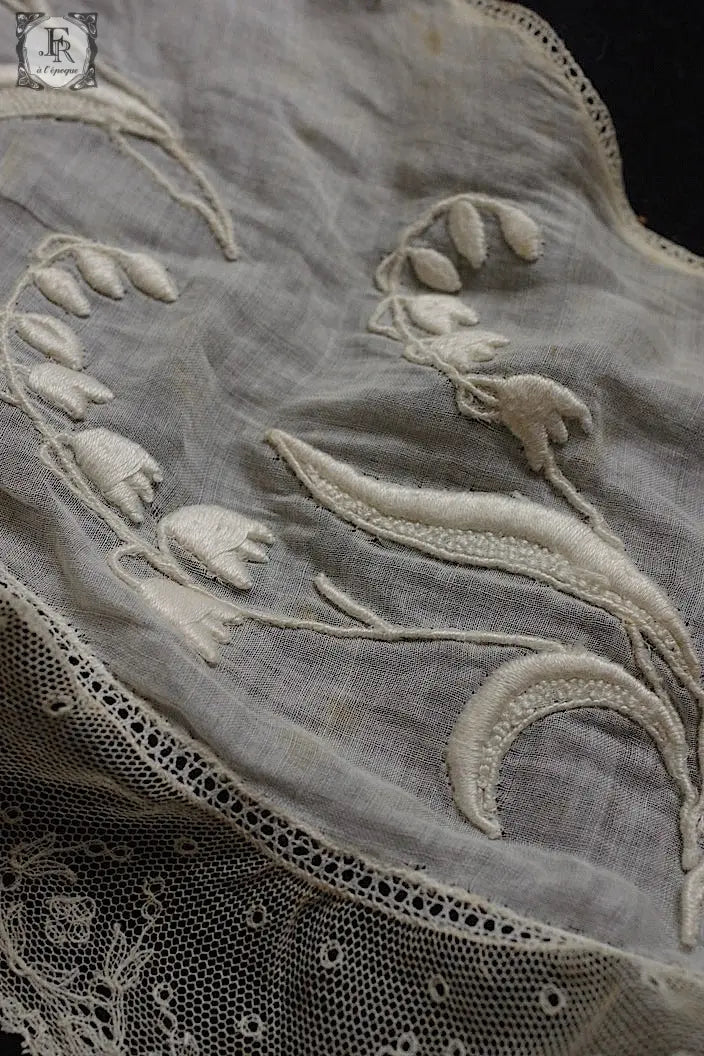 アンティークレース　dentelle ancienne　襟型　ジャボ型 .FR a l'epoque