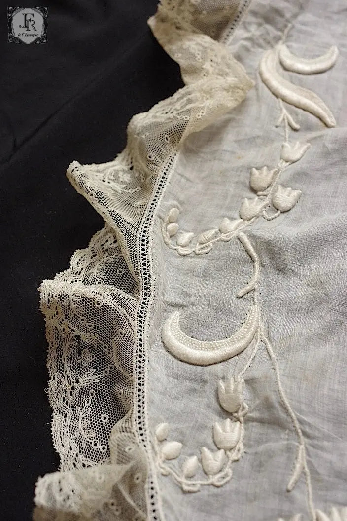アンティークレース　dentelle ancienne　襟型　ジャボ型 .FR a l'epoque