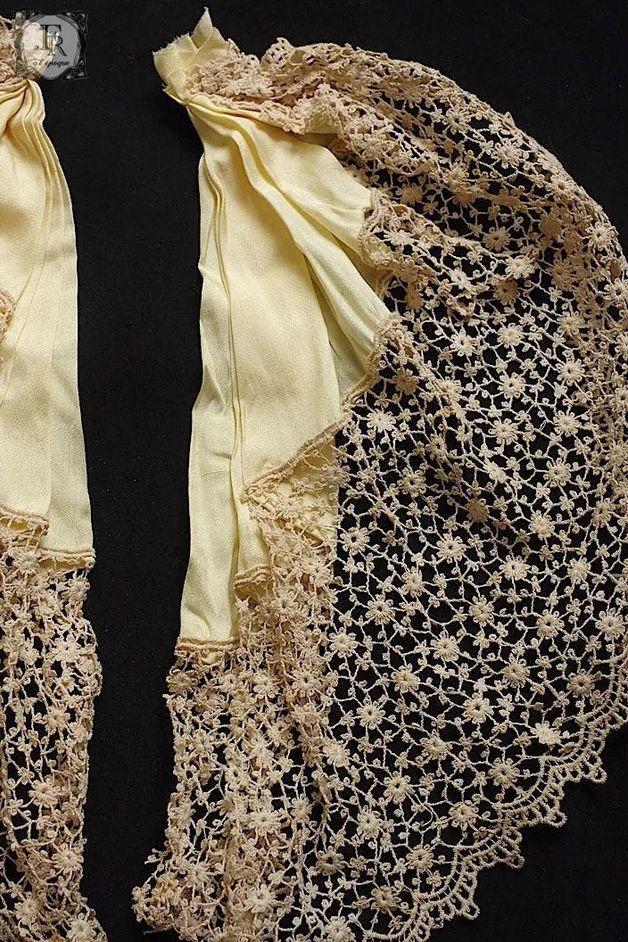 アンティークレース　dentelle ancienne　襟型　ジャボ型 .FR a l'epoque