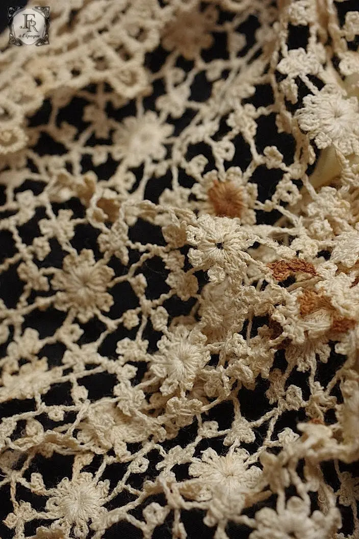 アンティークレース　dentelle ancienne　襟型　ジャボ型 .FR a l'epoque