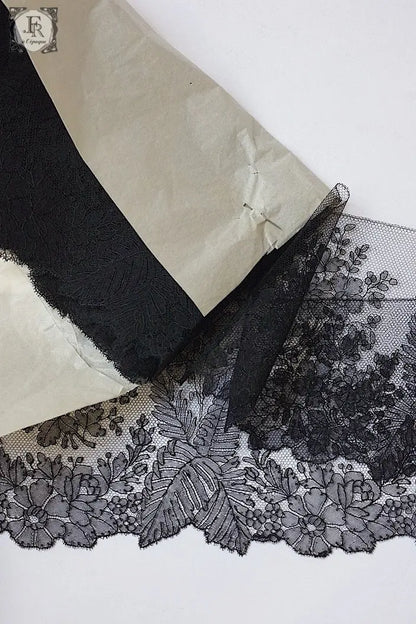 アンティークレース　dentelle ancienne　シャンティイレース .FR a l'epoque