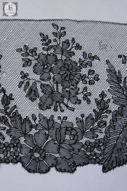 アンティークレース　dentelle ancienne　シャンティイレース .FR a l'epoque