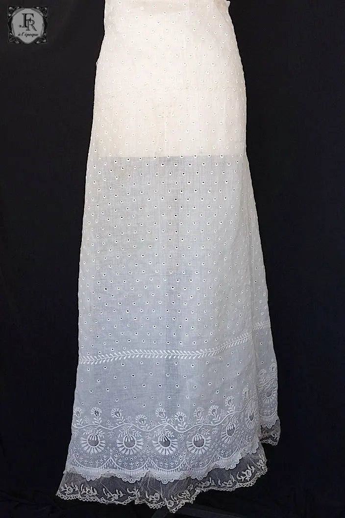 アンティークレース　dentelle ancienne　スカート素材 .FR a l'epoque
