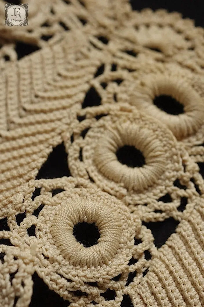 アンティークレース　dentelle ancienne　クロシェ襟 　2つ .FR a l'epoque