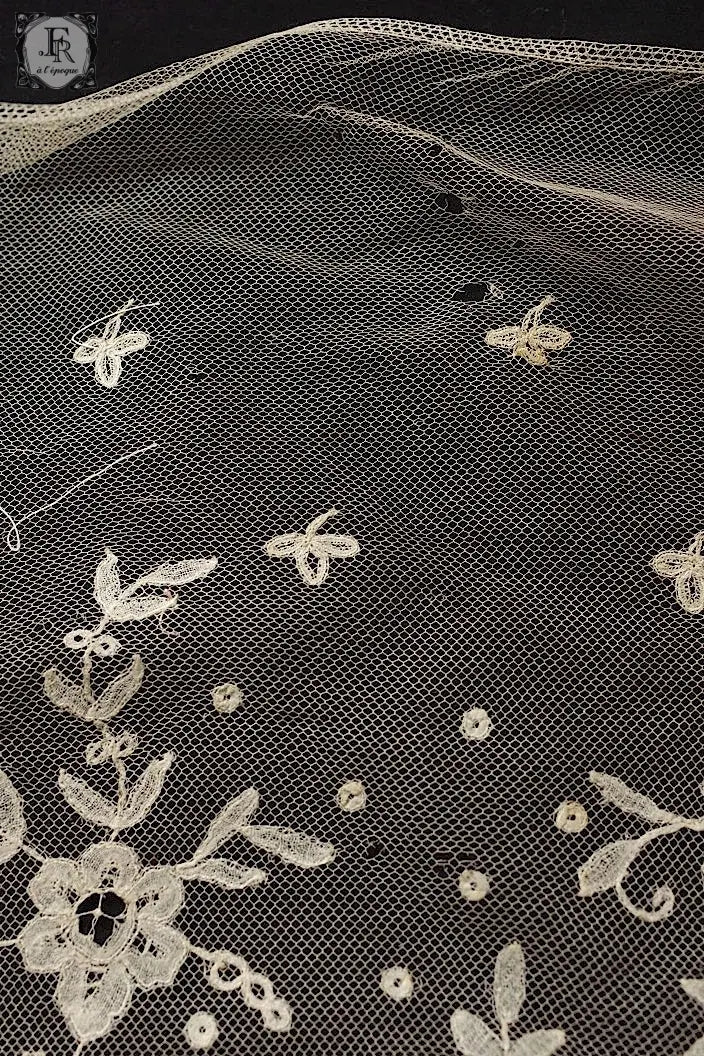 アンティークレース　dentelle ancienne　196cm 70cm .FR a l'epoque