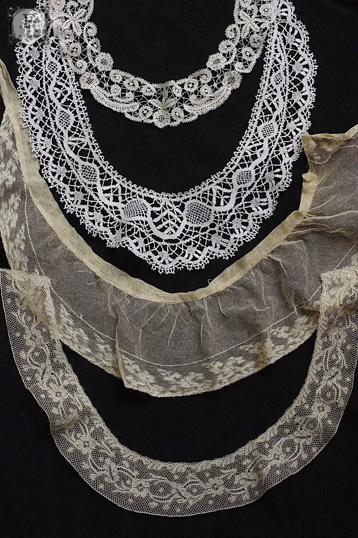 アンティークレース　dentelle ancienne　小さな襟4つ .FR a l'epoque