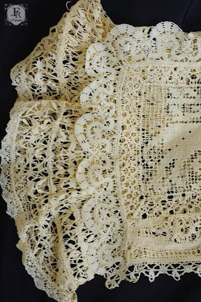 アンティークレース　dentelle ancinne カバー＋クロス .FR a l'epoque