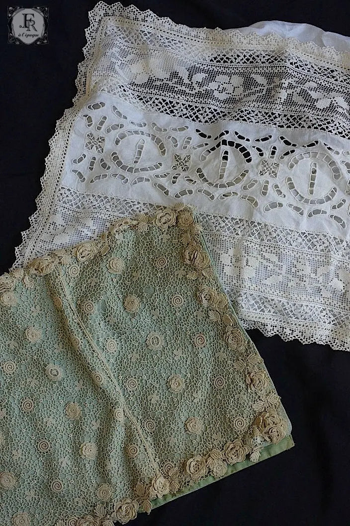 アンティークレース　dentelle ancinne カバー2つ .FR a l'epoque