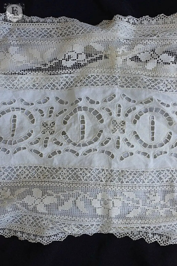 アンティークレース　dentelle ancinne カバー2つ .FR a l'epoque