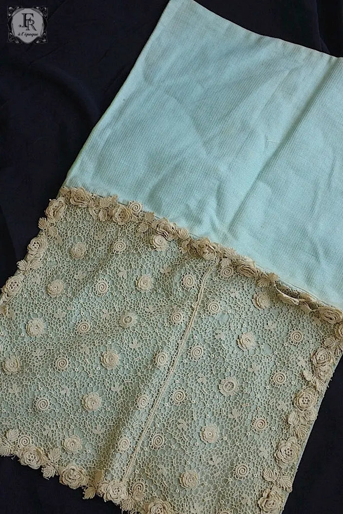 アンティークレース　dentelle ancinne カバー2つ .FR a l'epoque