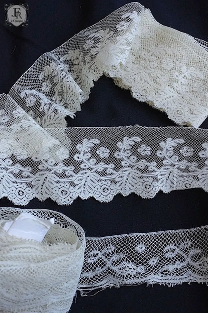 アンティークレース　dentelle ancinne　240cm 385cm .FR a l'epoque