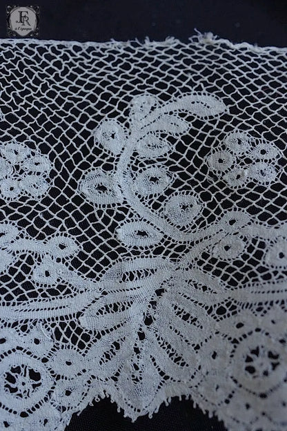 アンティークレース　dentelle ancinne　240cm 385cm .FR a l'epoque