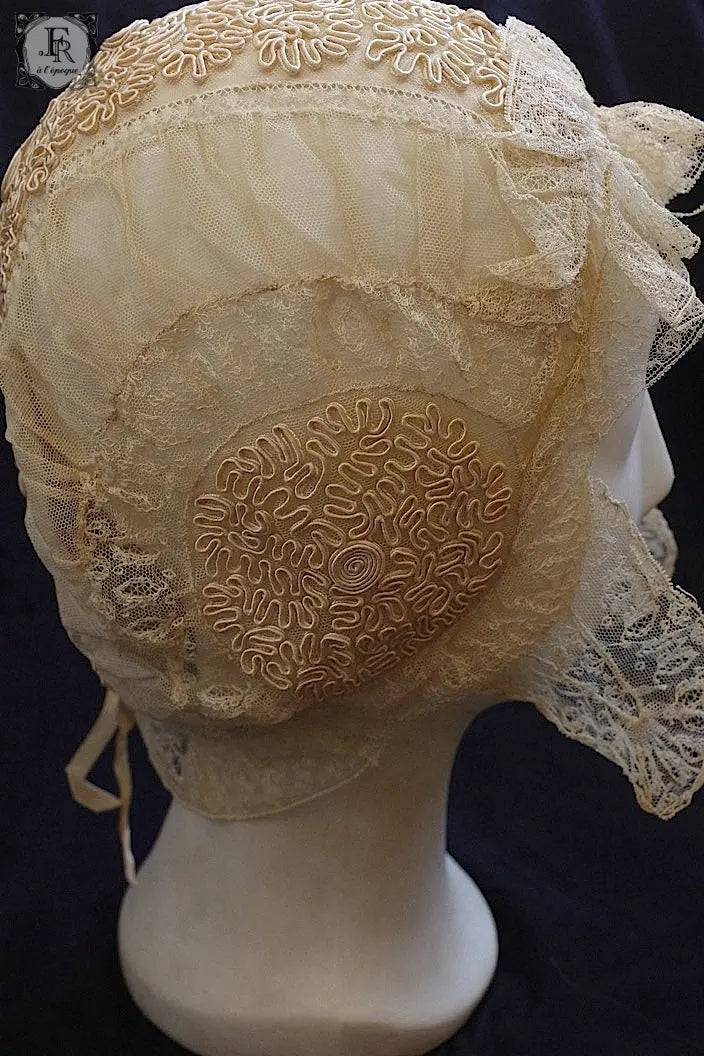 アンティークレース　dentelle ancinne　bonnet .FR a l'epoque