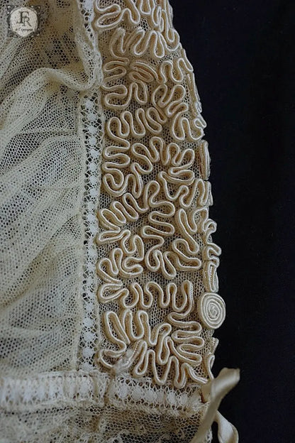 アンティークレース　dentelle ancinne　bonnet .FR a l'epoque