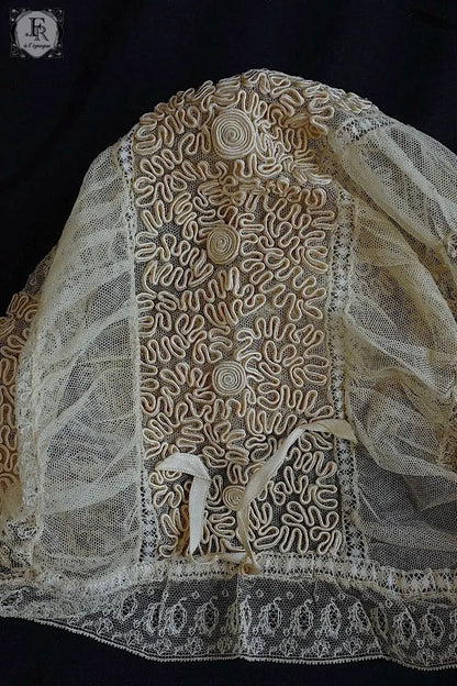 アンティークレース　dentelle ancinne　bonnet .FR a l'epoque