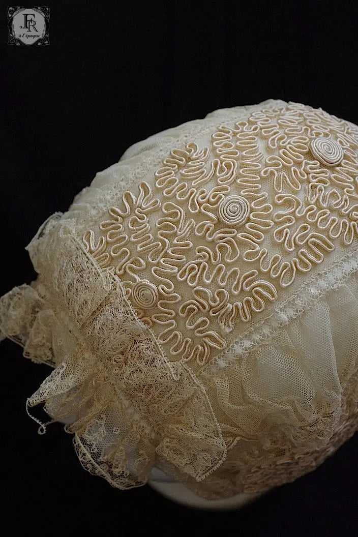 アンティークレース　dentelle ancinne　bonnet .FR a l'epoque
