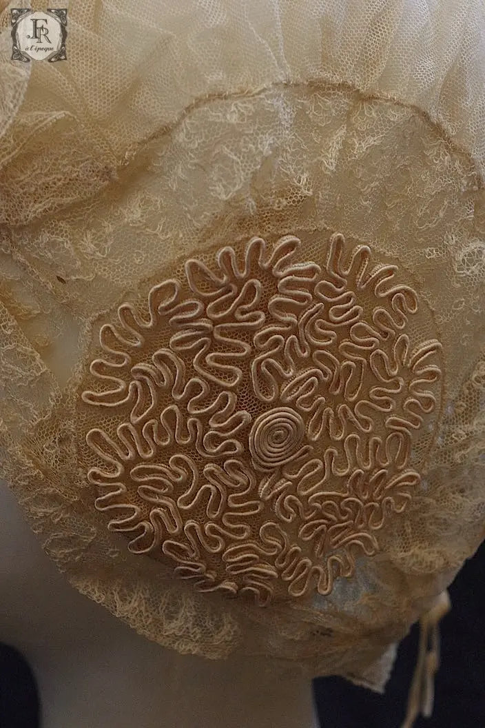 アンティークレース　dentelle ancinne　bonnet .FR a l'epoque