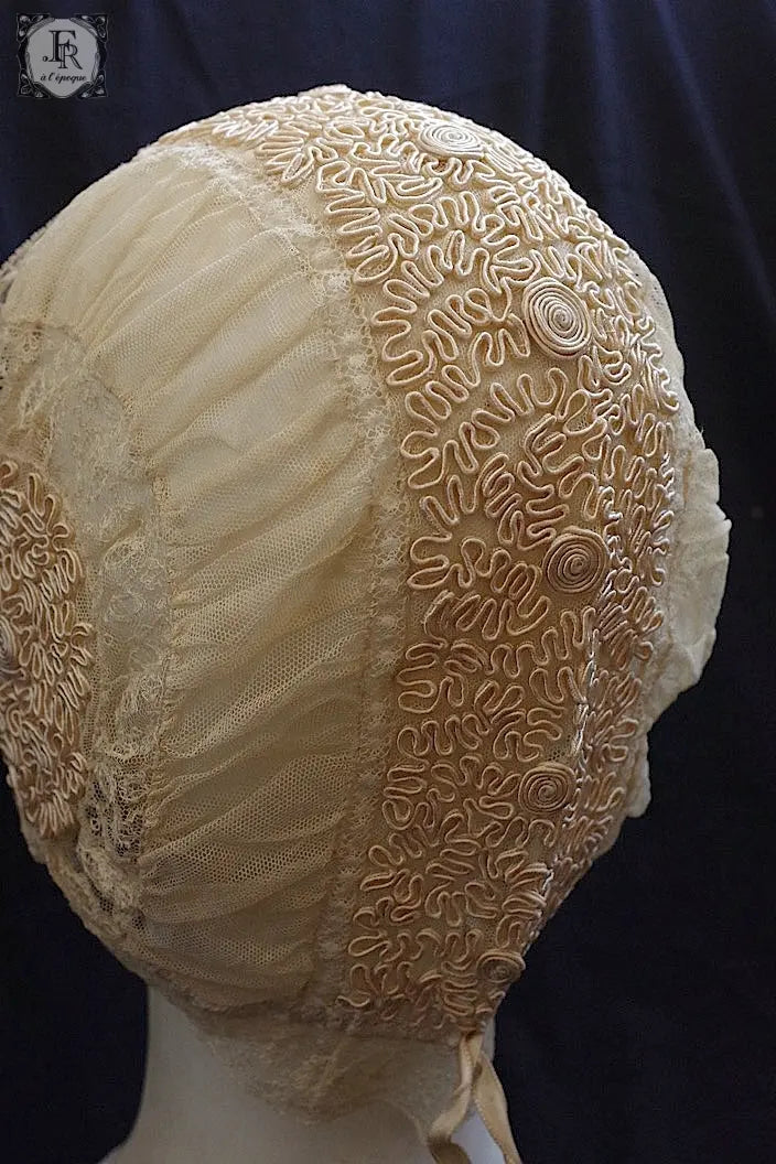 アンティークレース　dentelle ancinne　bonnet .FR a l'epoque