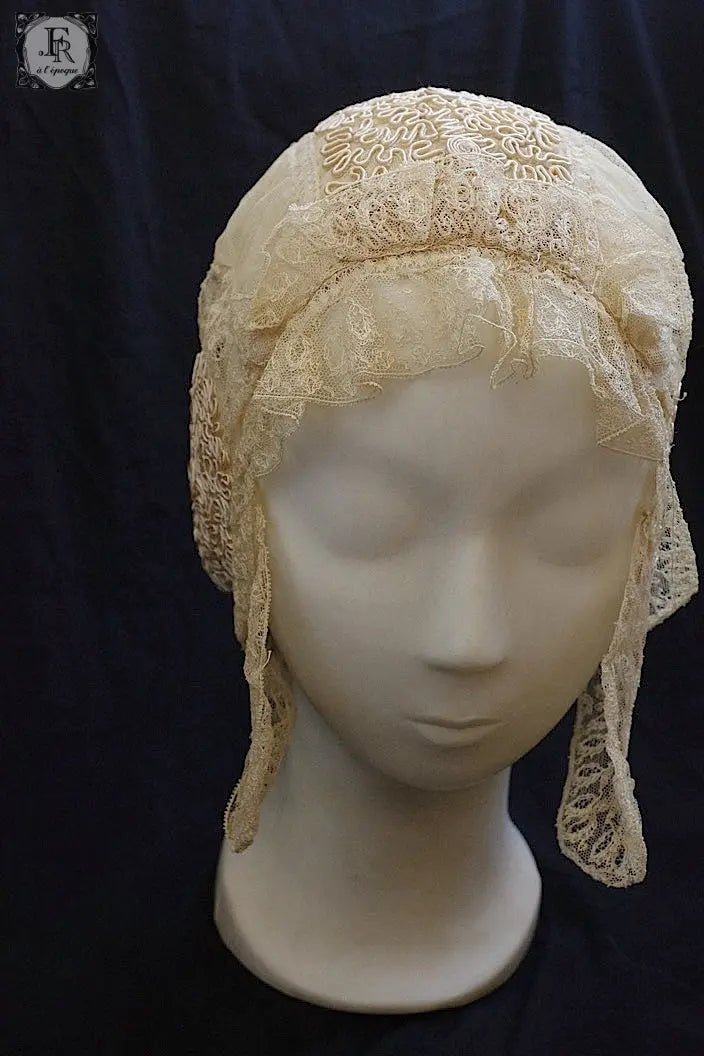 アンティークレース　dentelle ancinne　bonnet .FR a l'epoque