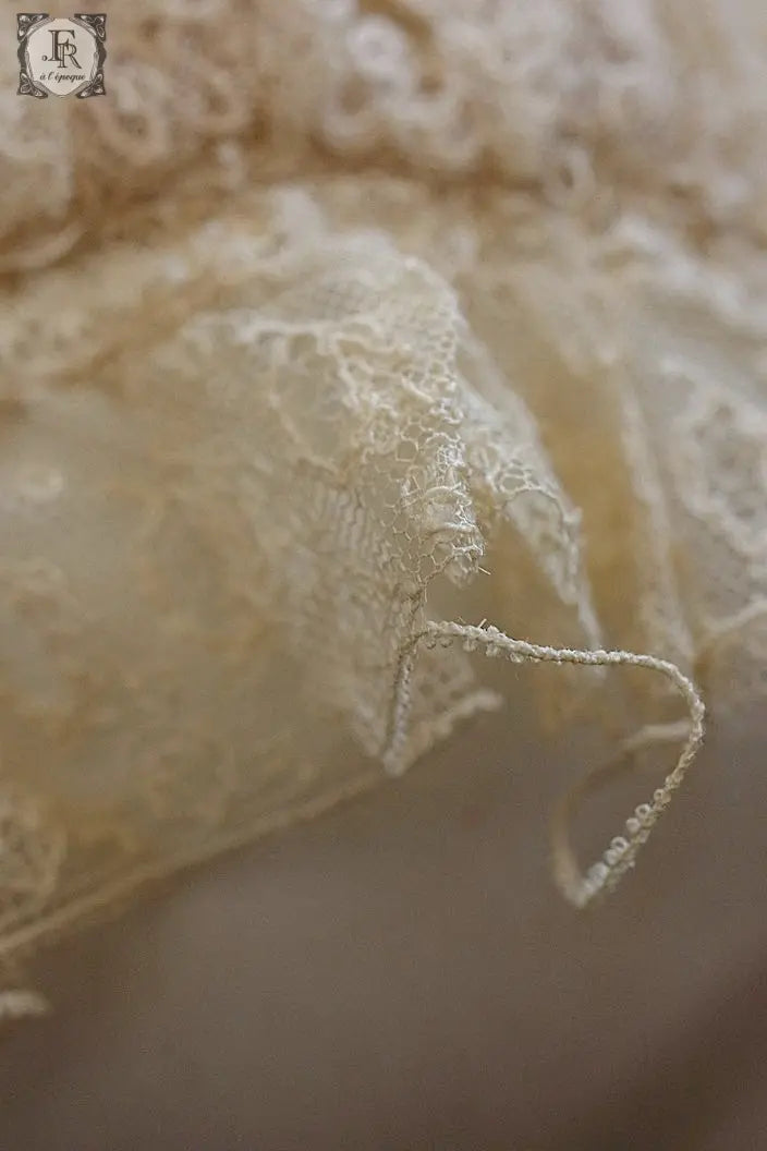 アンティークレース　dentelle ancinne　bonnet .FR a l'epoque