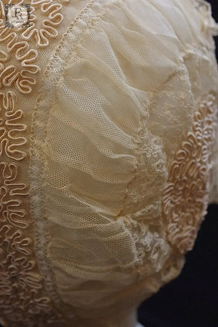 アンティークレース　dentelle ancinne　bonnet .FR a l'epoque