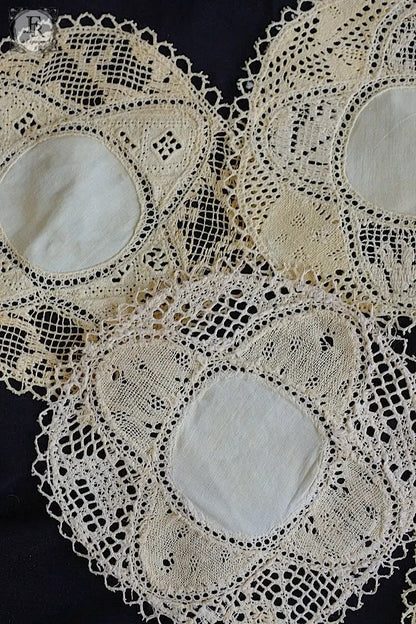 アンティークレース　dentelle ancinne　napprons 1 .FR a l'epoque