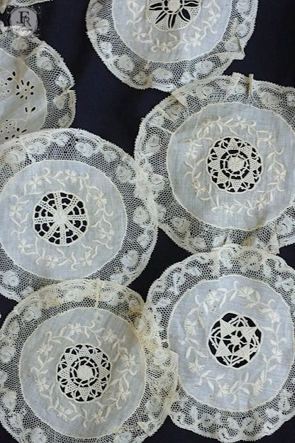 アンティークレース　dentelle ancinne　napprons 2 .FR a l'epoque