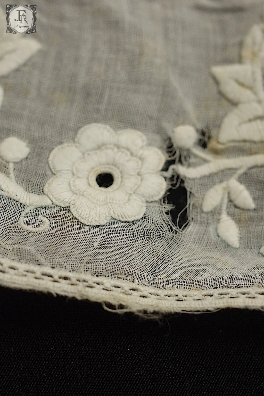 アンティークレース刺繍　dentelle antique .FR a l'epoque