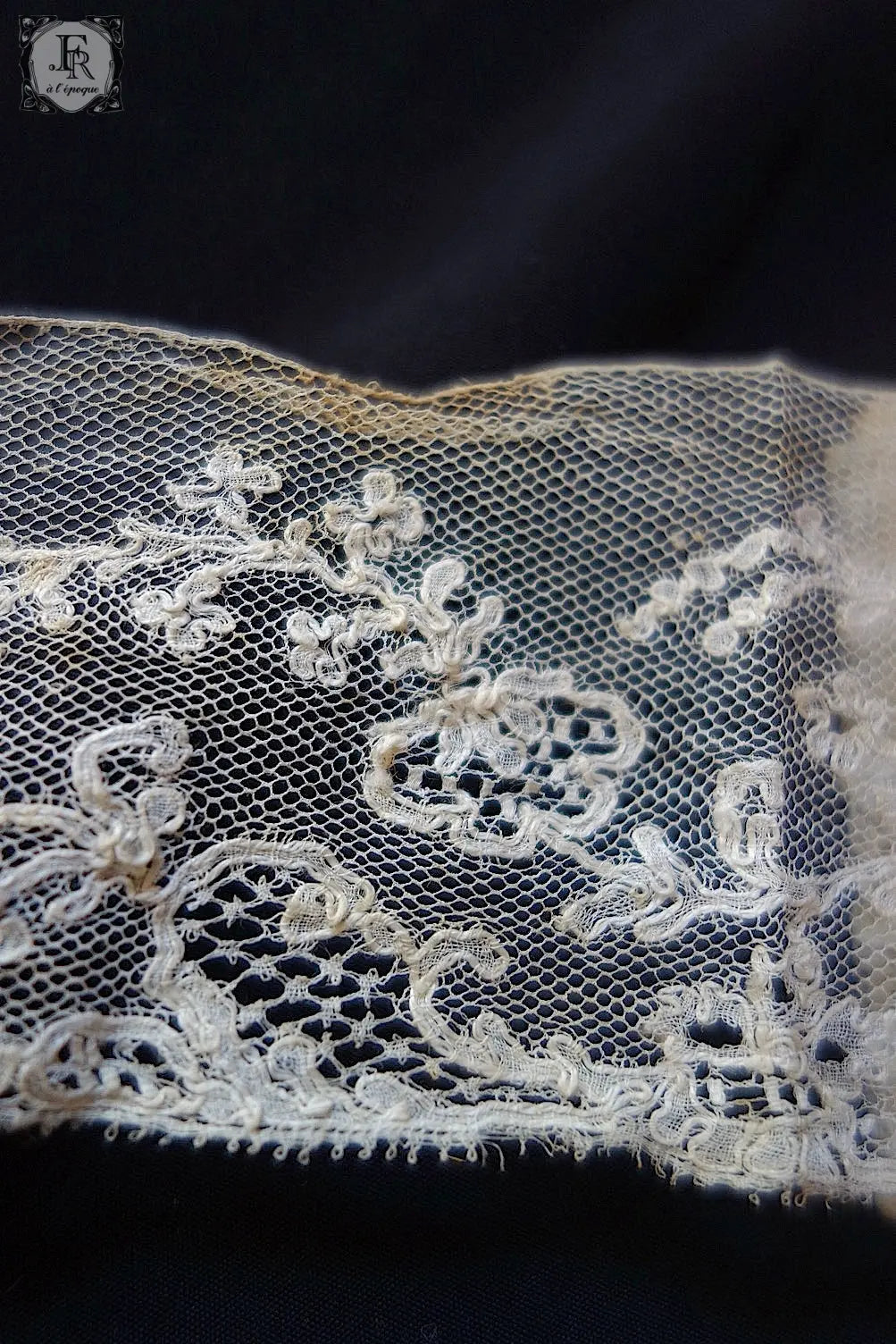 アンティークレース　dentelle antique 110cm 100cm .FR a l'epoque