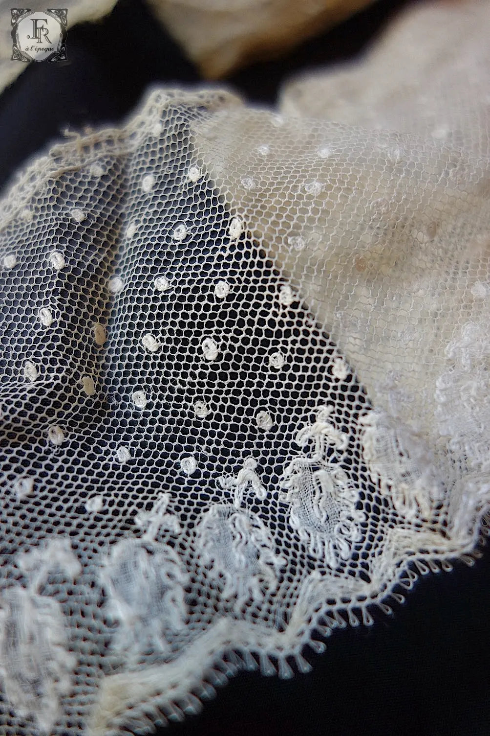 アンティークレース　dentelle antique 110cm 100cm .FR a l'epoque