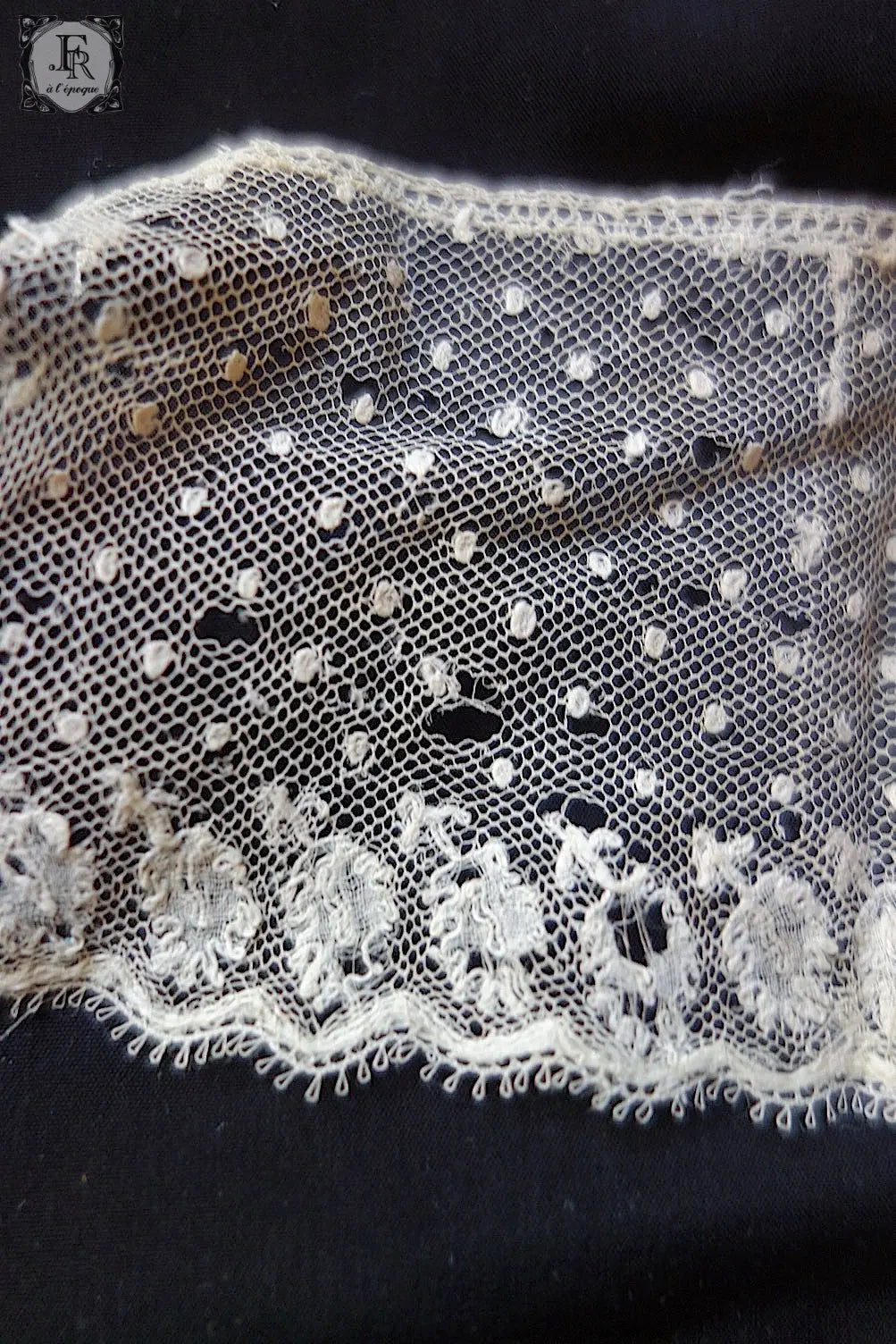 アンティークレース　dentelle antique 110cm 100cm .FR a l'epoque