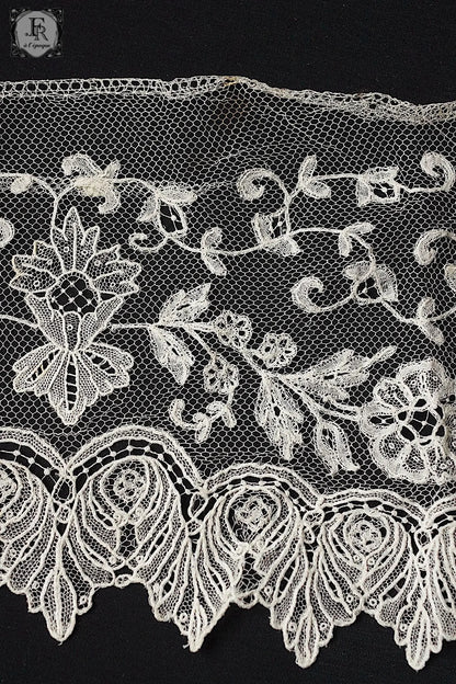アンティークレース　dentelle antique 140cm .FR a l'epoque