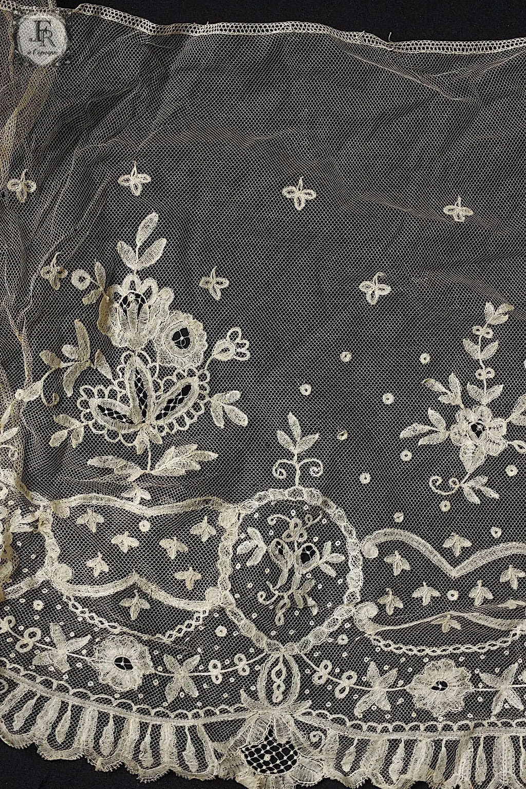 アンティークレース　dentelle antique 196cm 素材用 .FR a l'epoque