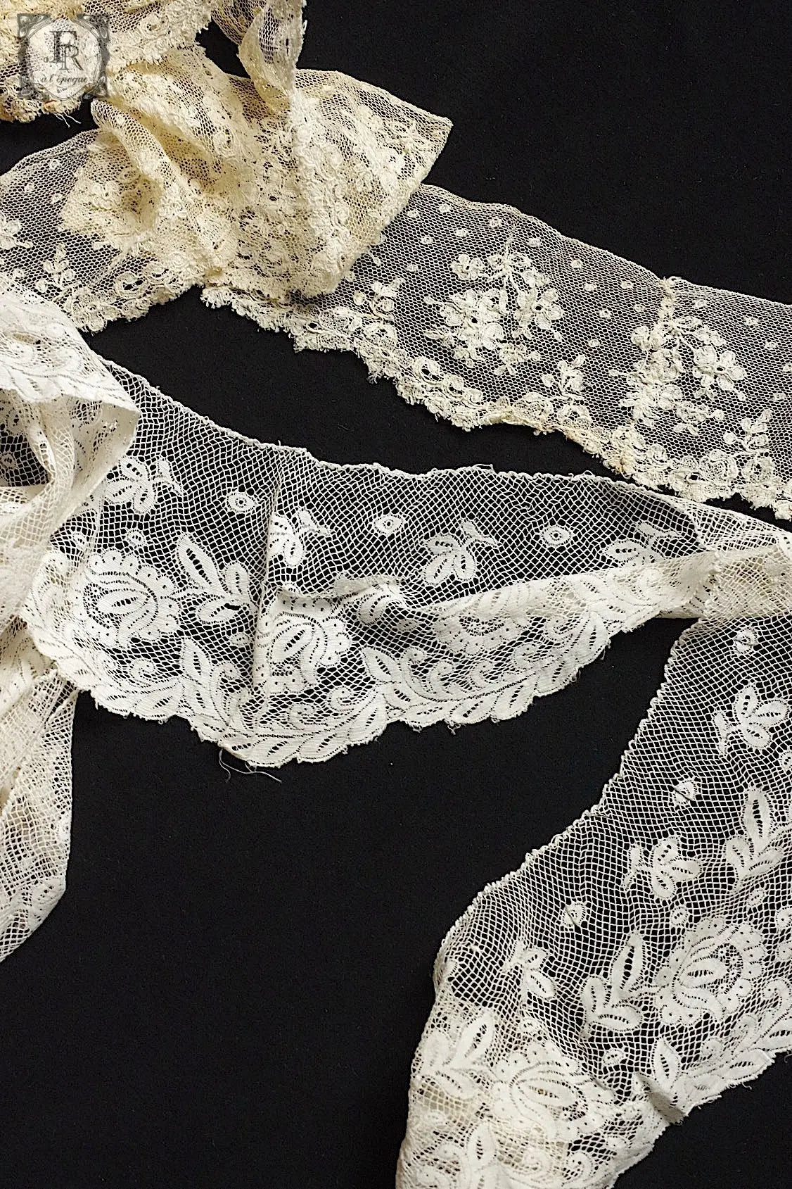 アンティークレース　dentelle antique  2種 .FR a l'epoque