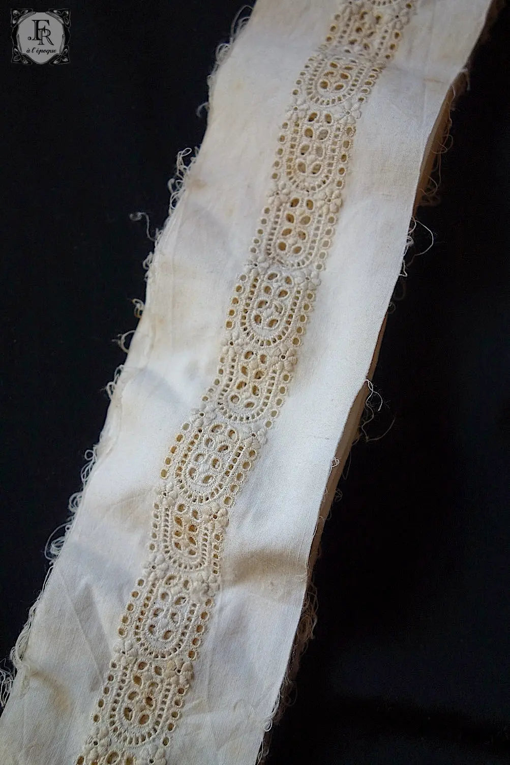 アンティークレース　dentelle antique 392cm .FR a l'epoque