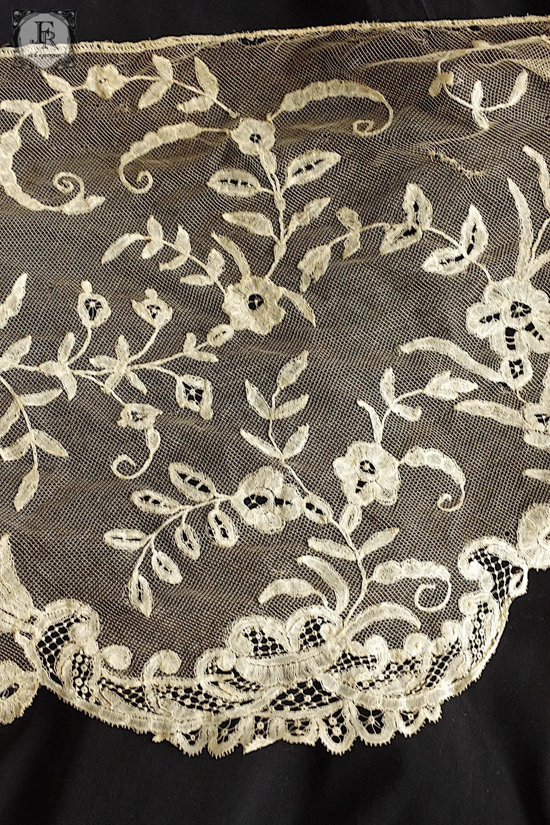 アンティークレース　dentelle antique アプリカッションアングレテール .FR a l'epoque