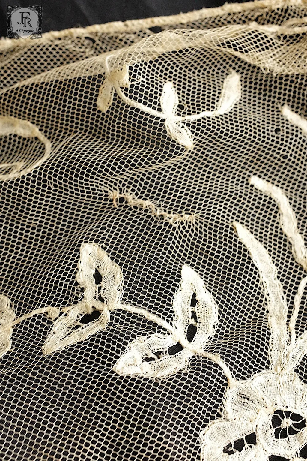 アンティークレース　dentelle antique アプリカッションアングレテール .FR a l'epoque